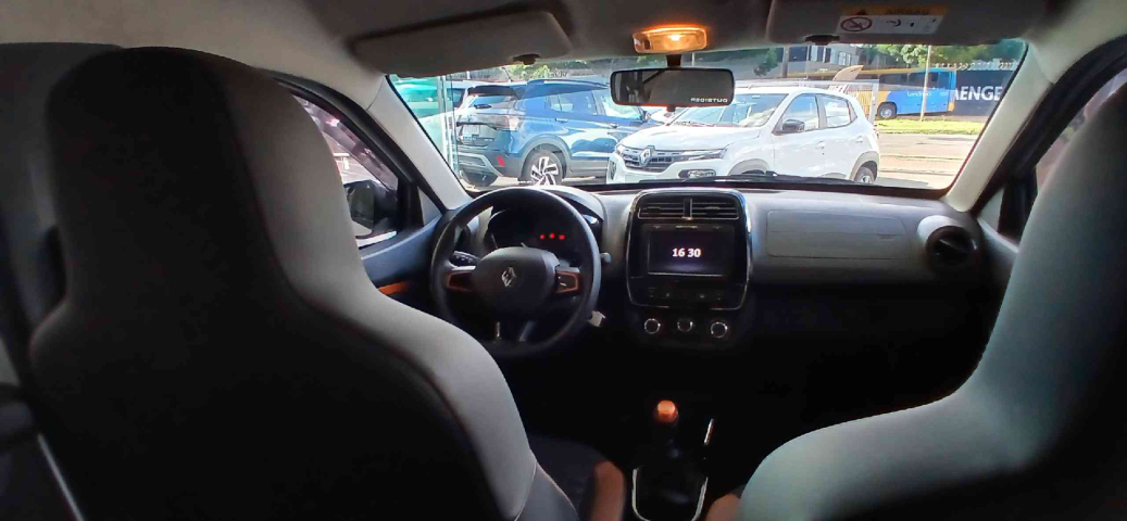 kwid outsider 1.0 mt 20206