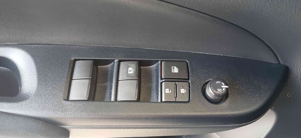 yaris hatch xl 1.5 cvt11