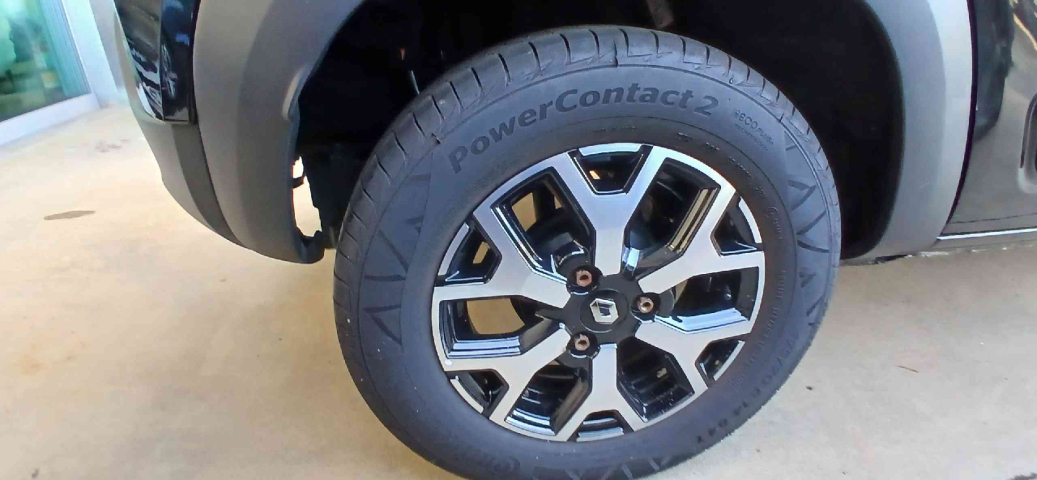 kwid outsider 1.0 12v3