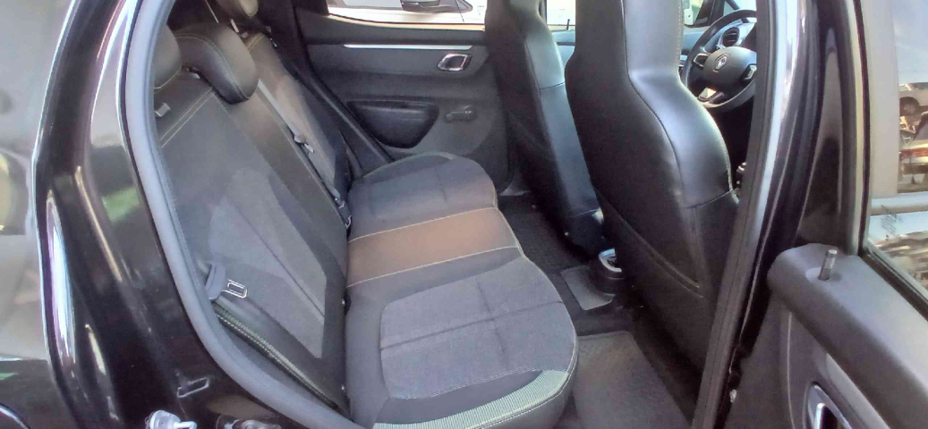 kwid outsider 1.0 12v4