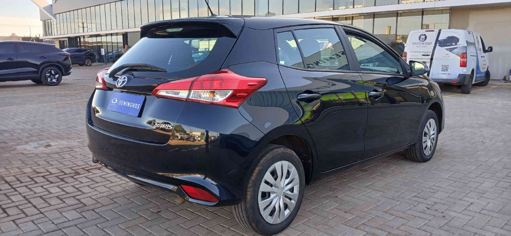 toyota yaris 1.5 16v flex xl multidrive 4p automatico 20255