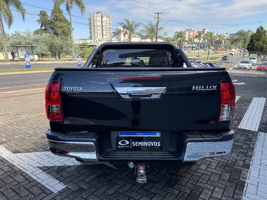 toyota hilux 2.8 d-4d turbo diesel cd sr 4x4 automatico 4p 20216