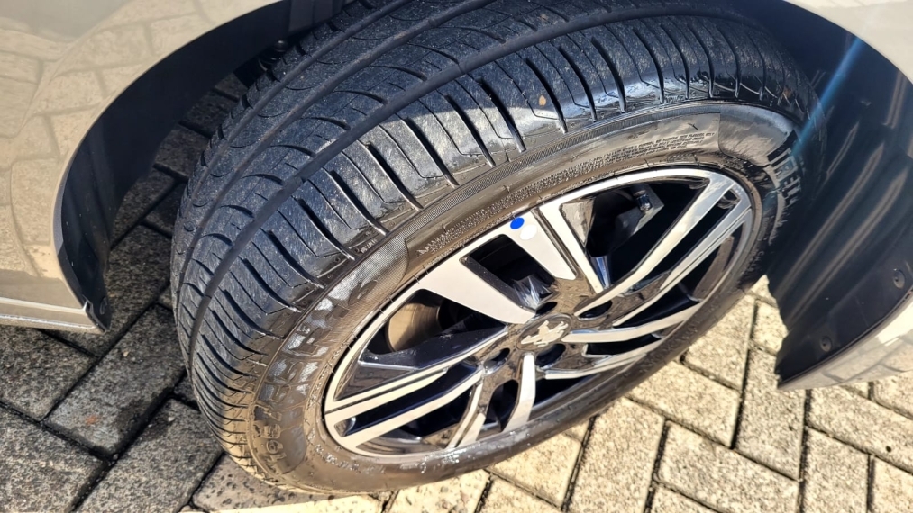 peugeot 208 1.0 turbo 200 flex griffe cvt 2024