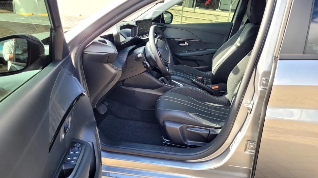 peugeot 208 1.0 turbo 200 flex griffe cvt 2024