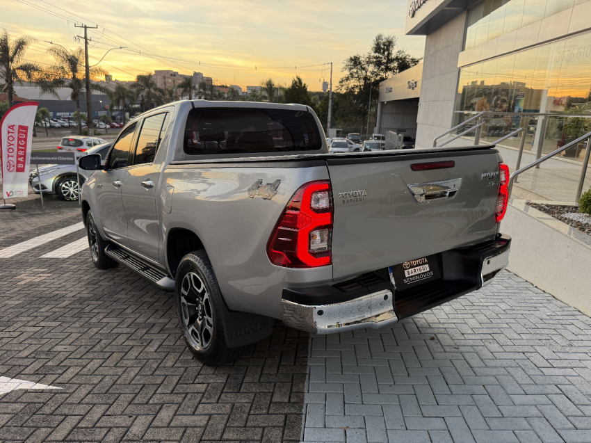 toyota hilux 2.8 d-4d turbo diesel cd srx 4x4 automatico 4p 2022