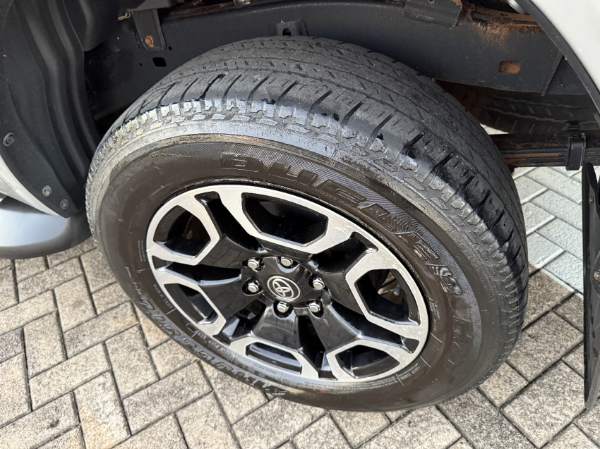 toyota hilux 2.8 d-4d turbo diesel cd srx 4x4 automatico 4p 2022