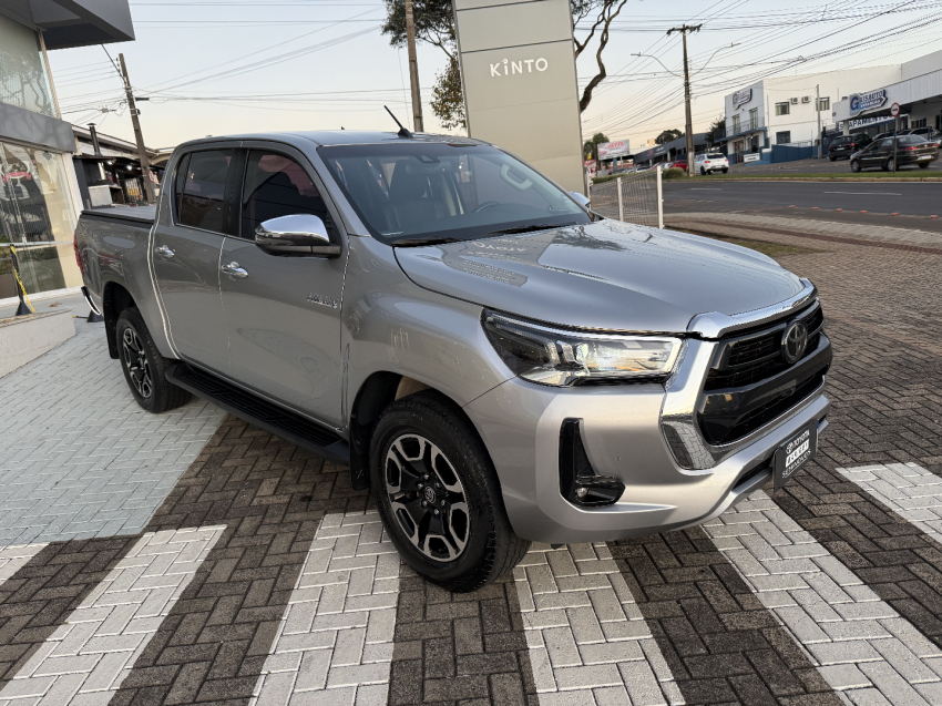 toyota hilux 2.8 d-4d turbo diesel cd srx 4x4 automatico 4p 2022
