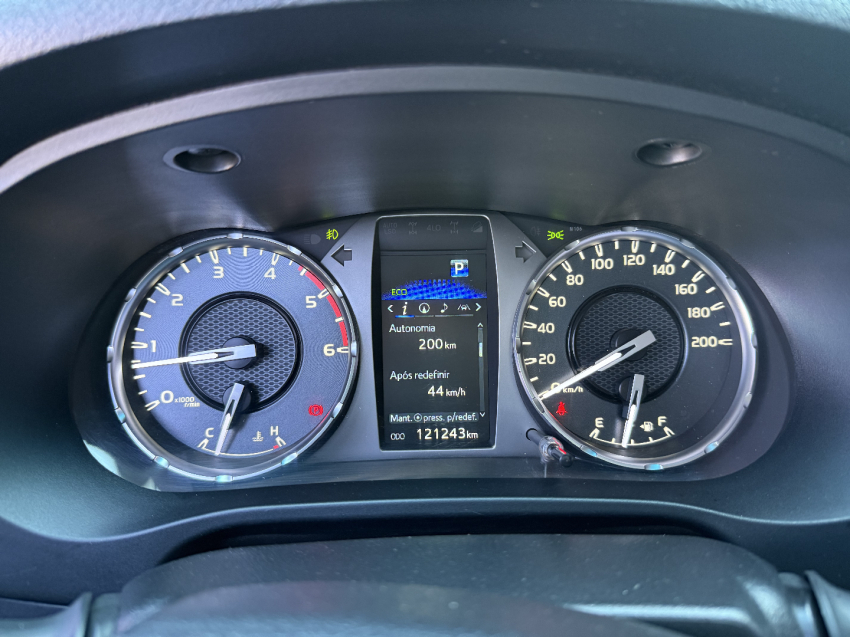 toyota hilux 2.8 d-4d turbo diesel cd srx 4x4 automatico 4p 2022