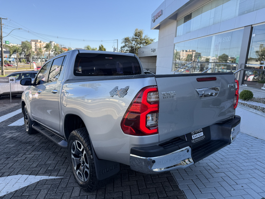 toyota hilux 2.8 d-4d turbo diesel cd srx 4x4 automatico 4p 2022