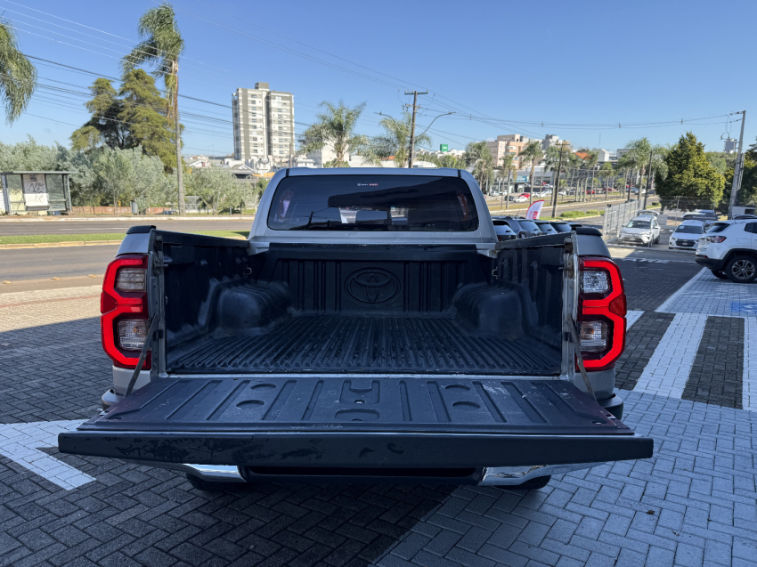 toyota hilux 2.8 d-4d turbo diesel cd srx 4x4 automatico 4p 2022