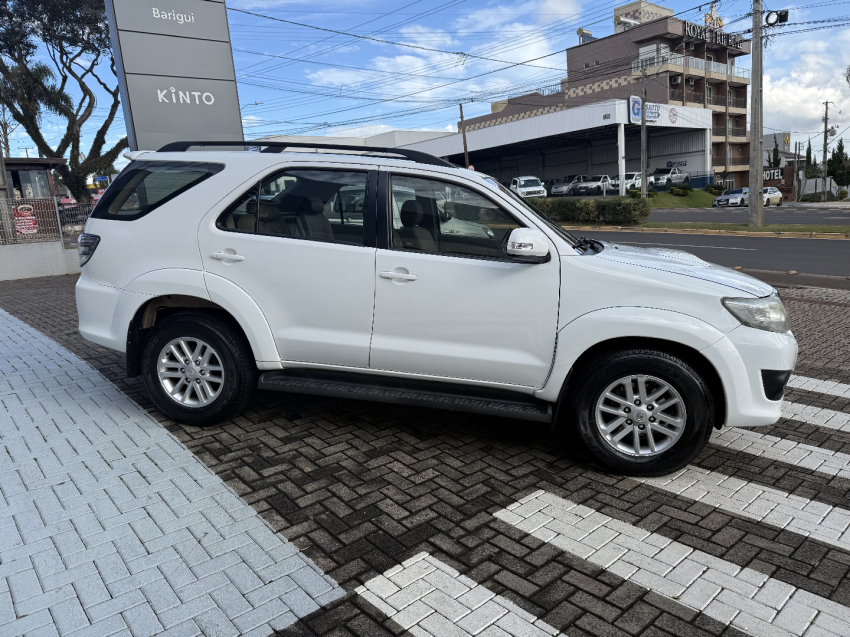 toyota hilux sw4 3.0 srv 4x4 16v turbo intercooler diesel 4p manual automatico 2013