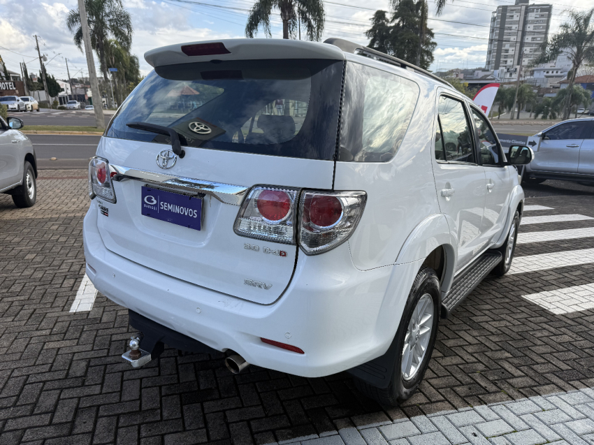 toyota hilux sw4 3.0 srv 4x4 16v turbo intercooler diesel 4p manual automatico 2013