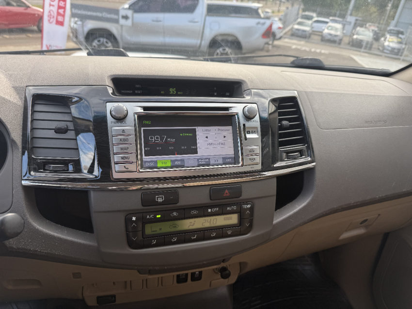 toyota hilux sw4 3.0 srv 4x4 16v turbo intercooler diesel 4p manual automatico 2013