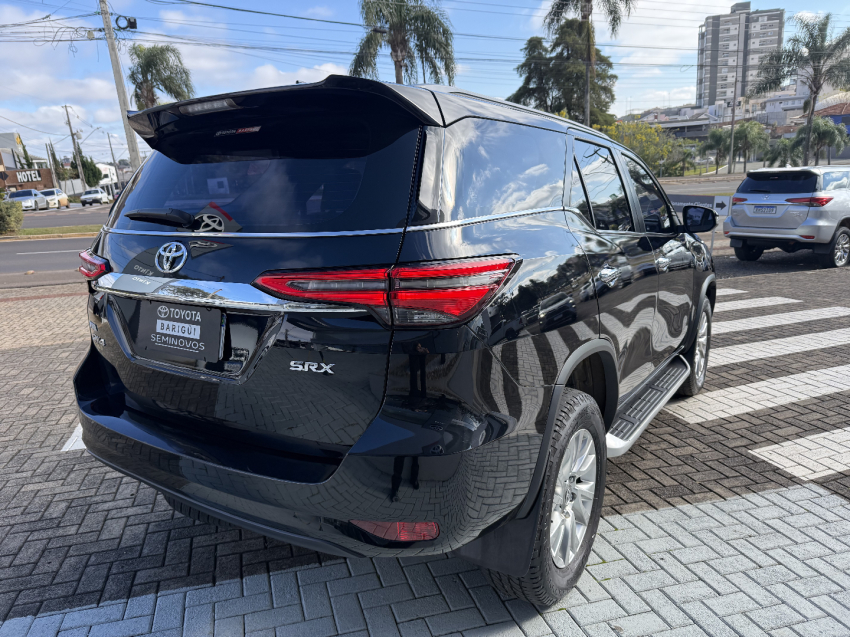 toyota hilux sw4 2.8 d-4d turbo diesel srx 4x4 automatico 4p 2022