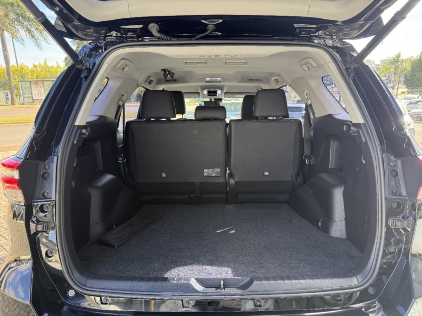 toyota hilux sw4 2.8 d-4d turbo diesel srx 4x4 automatico 4p 2022