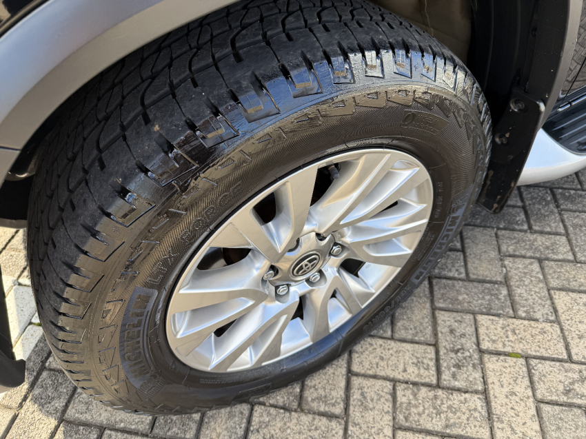 toyota hilux sw4 2.8 d-4d turbo diesel srx 4x4 automatico 4p 2022