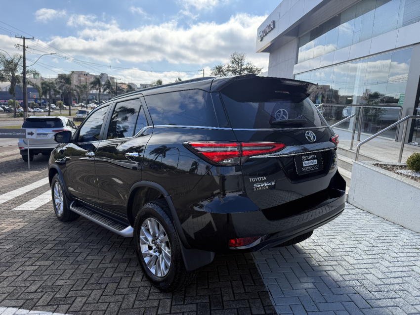 toyota hilux sw4 2.8 d-4d turbo diesel srx 4x4 automatico 4p 2022
