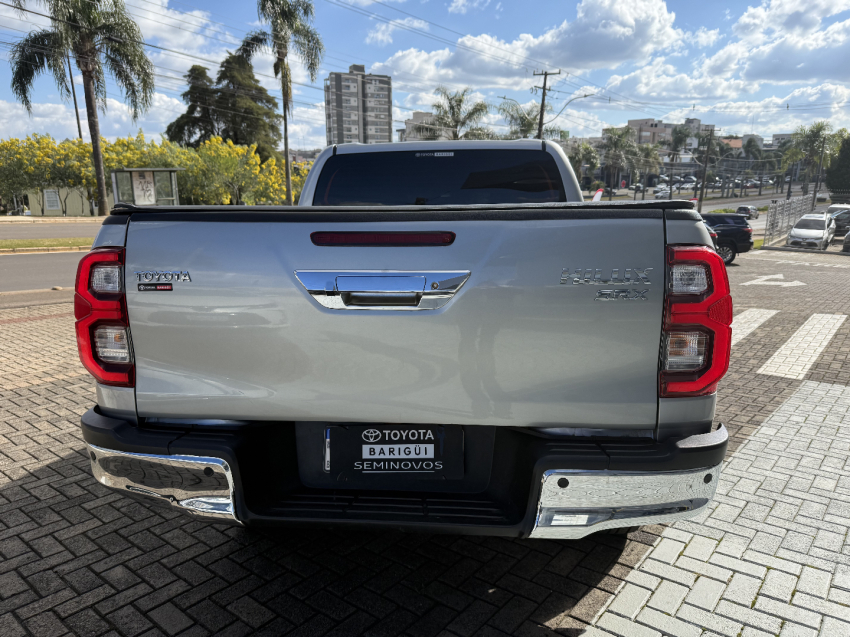 toyota hilux 2.8 d-4d turbo diesel cd srx 4x4 automatico 4p 2022