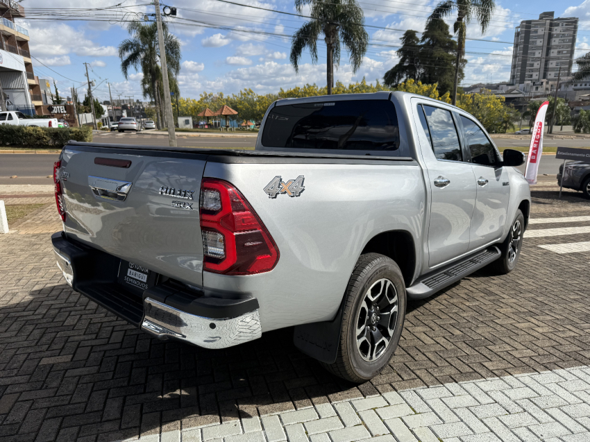toyota hilux 2.8 d-4d turbo diesel cd srx 4x4 automatico 4p 2022