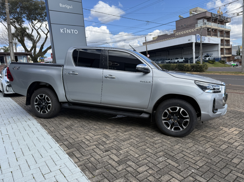toyota hilux 2.8 d-4d turbo diesel cd srx 4x4 automatico 4p 2022