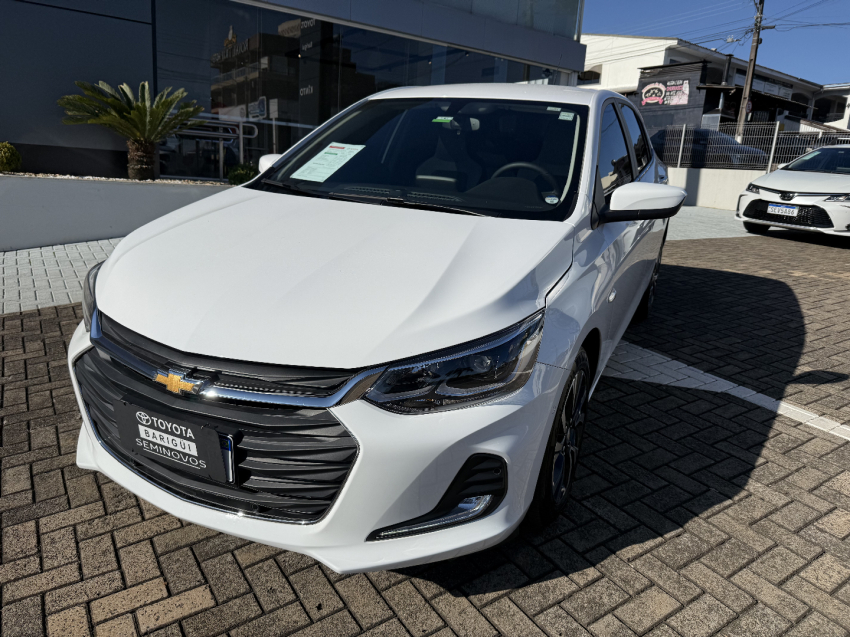 chevrolet onix 1.0 turbo flex premier automatico 4p 2025