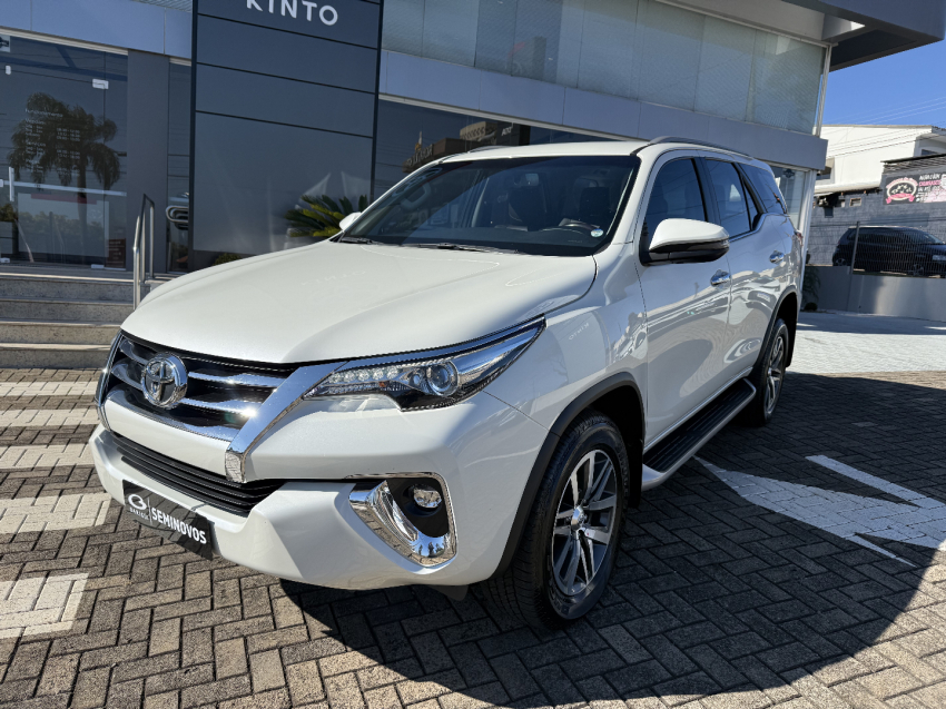 toyota hilux sw4 2.8 srx 4x4 16v turbo intercooler diesel 4p automatico 2019
