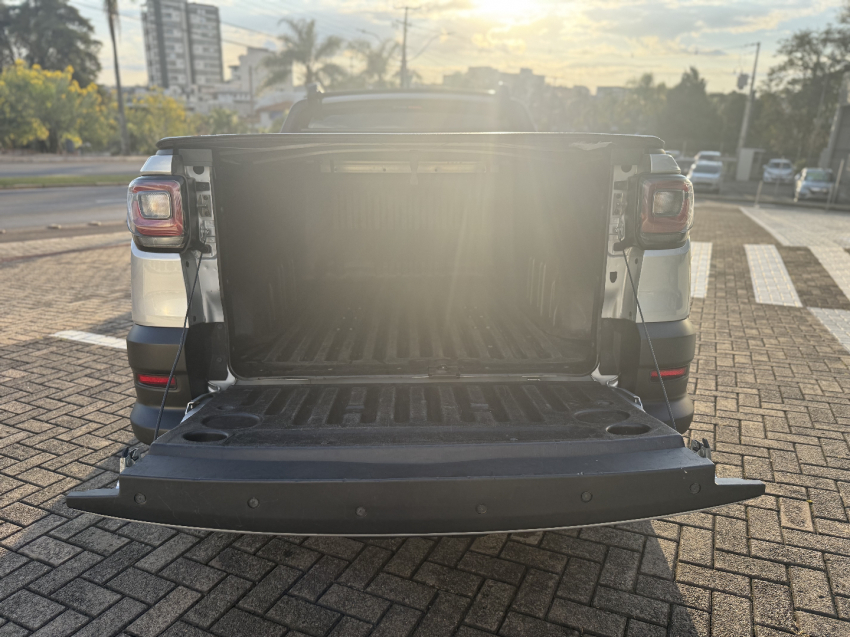 fiat strada 1.4 fire flex endurance cs manual 2p 2023