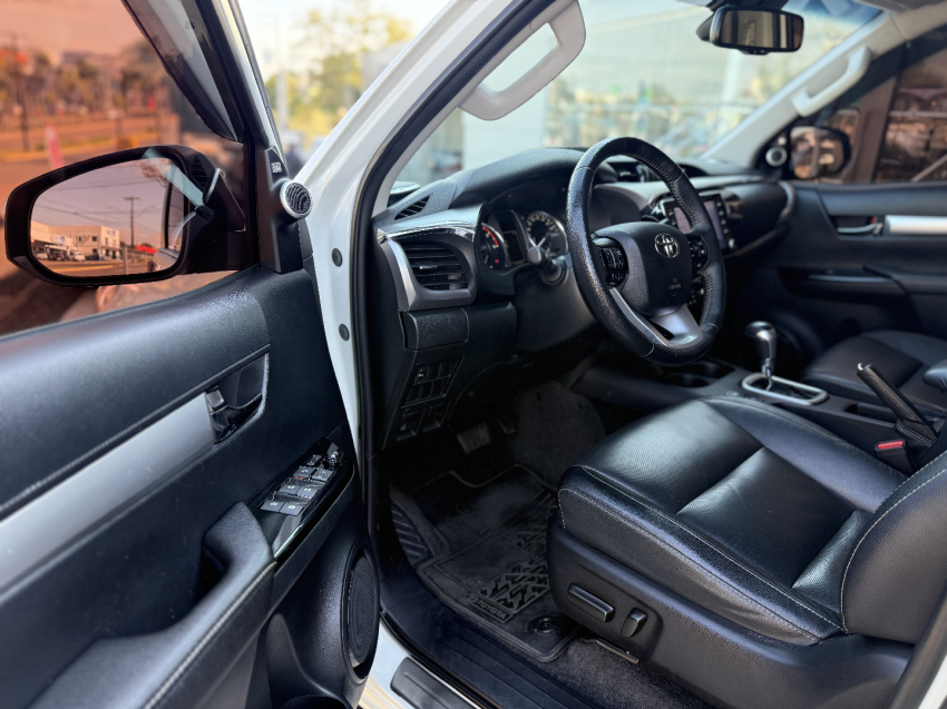 toyota hilux 2.8 d-4d turbo diesel cd srx 4x4 automatico 4p 2021