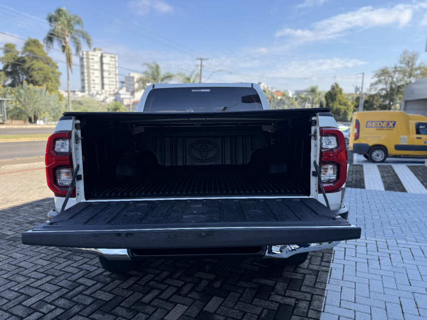 toyota hilux 2.8 d-4d turbo diesel cd srx 4x4 automatico 4p 2021