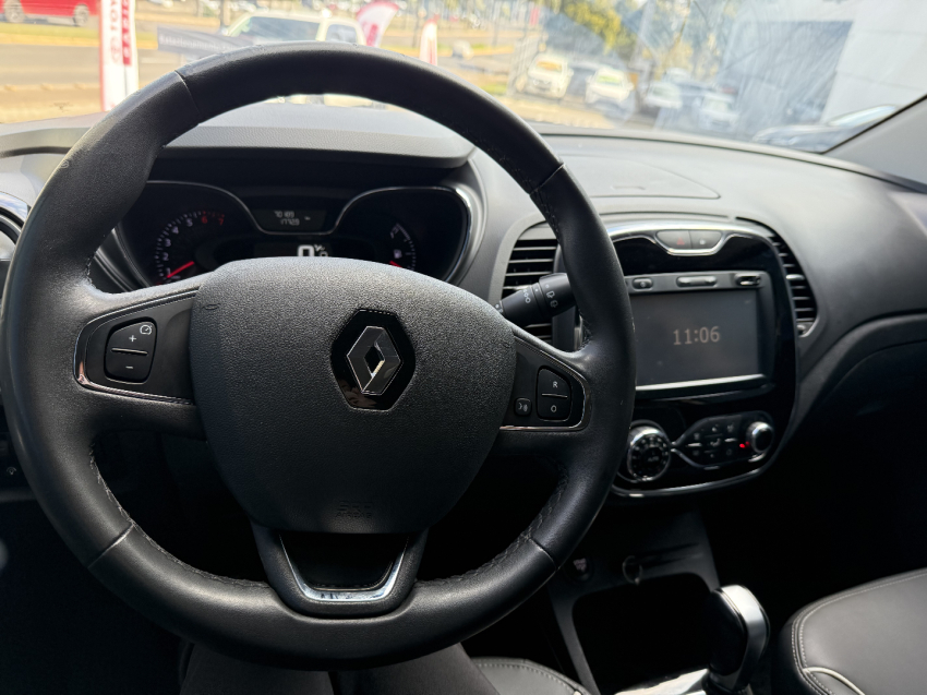 renault captur 1.6 16v sce flex intense x-tronic 4p automatico 2018