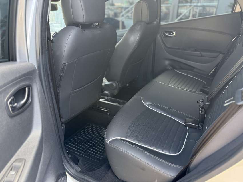 renault captur 1.6 16v sce flex intense x-tronic 4p automatico 2018