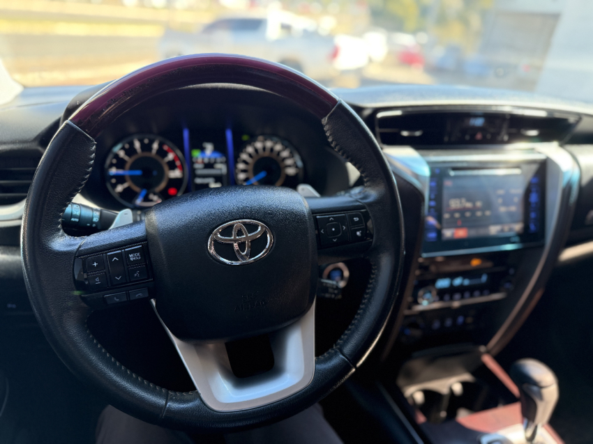 toyota hilux sw4 2.8 srx 4x4 16v turbo intercooler diesel 4p automatico 2017