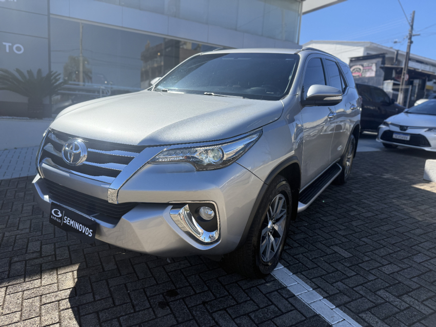 toyota hilux sw4 2.8 srx 4x4 16v turbo intercooler diesel 4p automatico 2017