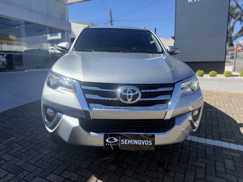 toyota hilux sw4 2.8 srx 4x4 16v turbo intercooler diesel 4p automatico 2017