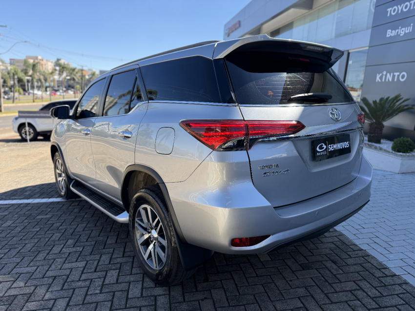toyota hilux sw4 2.8 srx 4x4 16v turbo intercooler diesel 4p automatico 2017