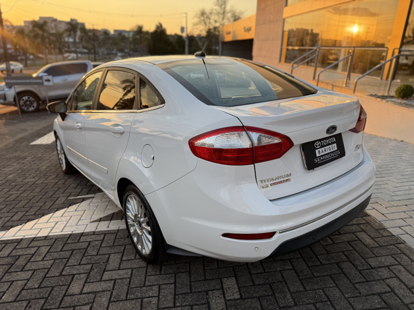 ford fiesta 1.6 titanium sedan 16v flex 4p powershift automatico 2015