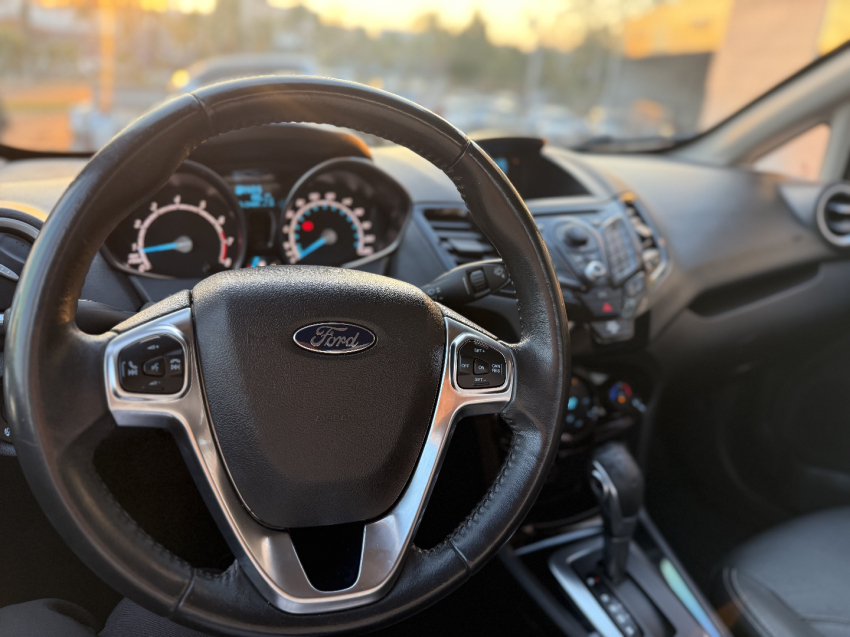 ford fiesta 1.6 titanium sedan 16v flex 4p powershift automatico 2015