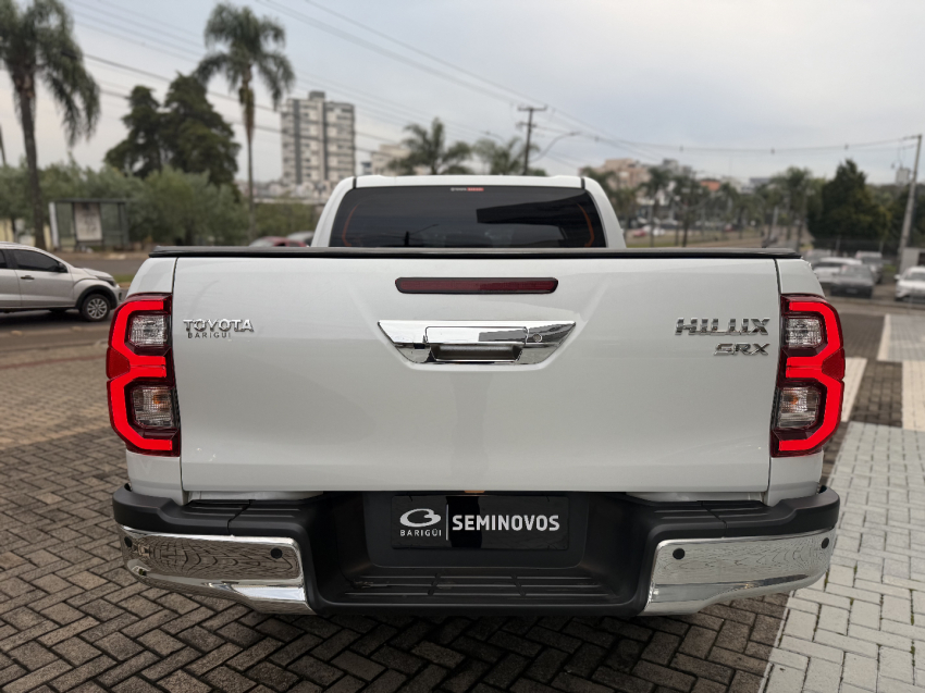 toyota hilux 2.8 d-4d turbo diesel cd srx 4x4 automatico 4p 2024