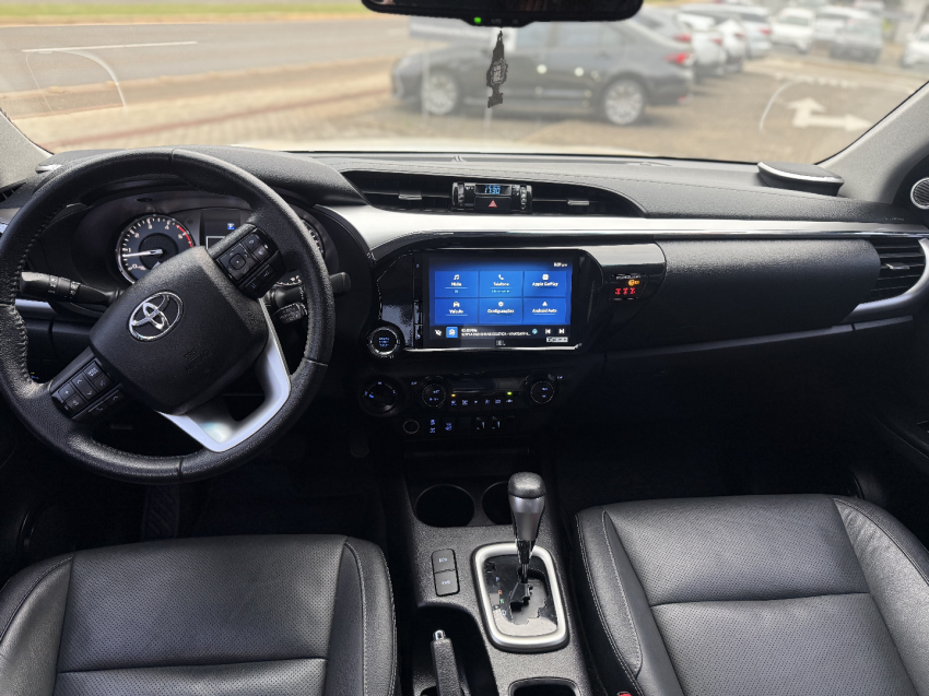 toyota hilux 2.8 d-4d turbo diesel cd srx 4x4 automatico 4p 2024