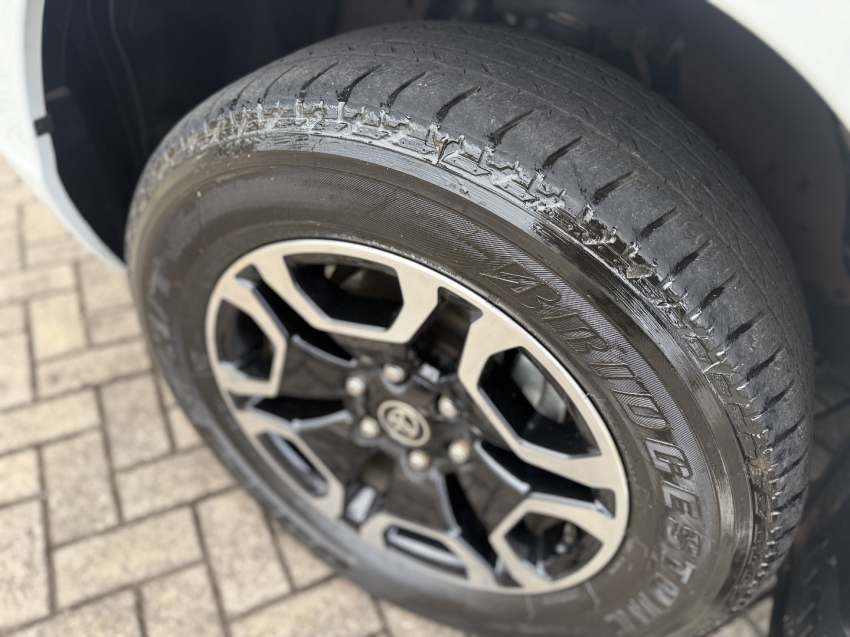 toyota hilux 2.8 d-4d turbo diesel cd srx 4x4 automatico 4p 2024