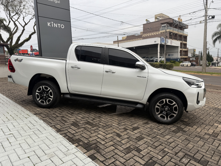 toyota hilux 2.8 d-4d turbo diesel cd srx 4x4 automatico 4p 2024