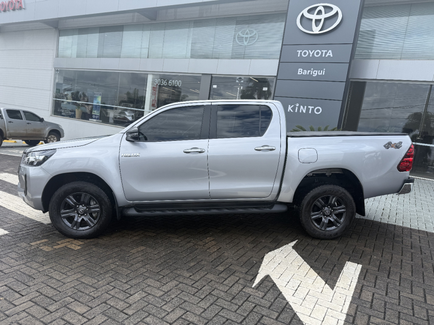toyota hilux 2.8 d-4d turbo diesel cd sr 4x4 automatico 4p 2025