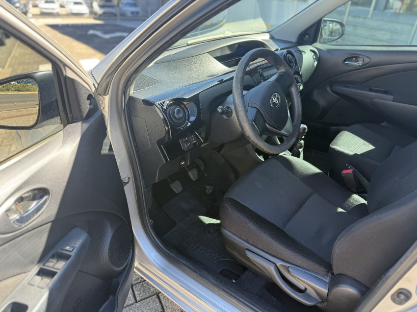 toyota etios 1.3 x 16v flex 4p manual 2017