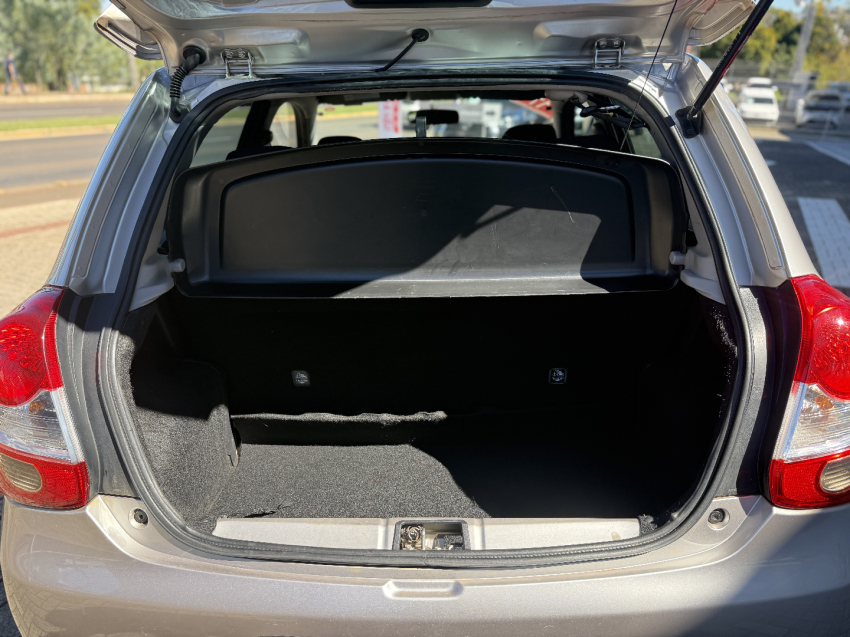 toyota etios 1.3 x 16v flex 4p manual 2017