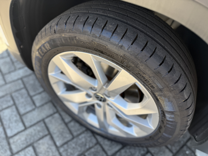 volkswagen taos 1.4 250 tsi total flex comfortline automatico 4p 2022