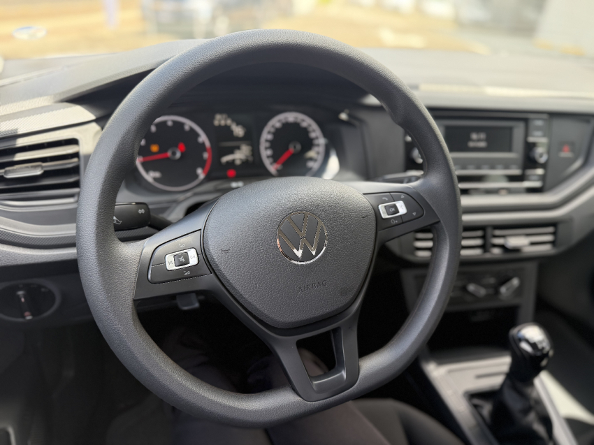 volkswagen polo 1.0 mpi track manual flex 4p 202413