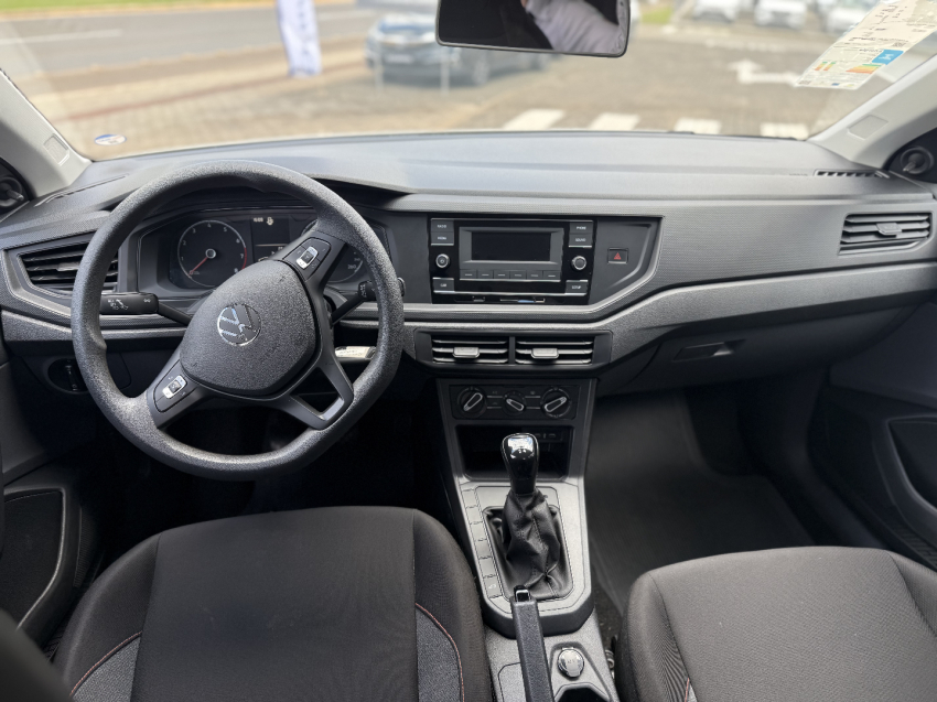 volkswagen polo 1.0 mpi track manual flex 4p 202410