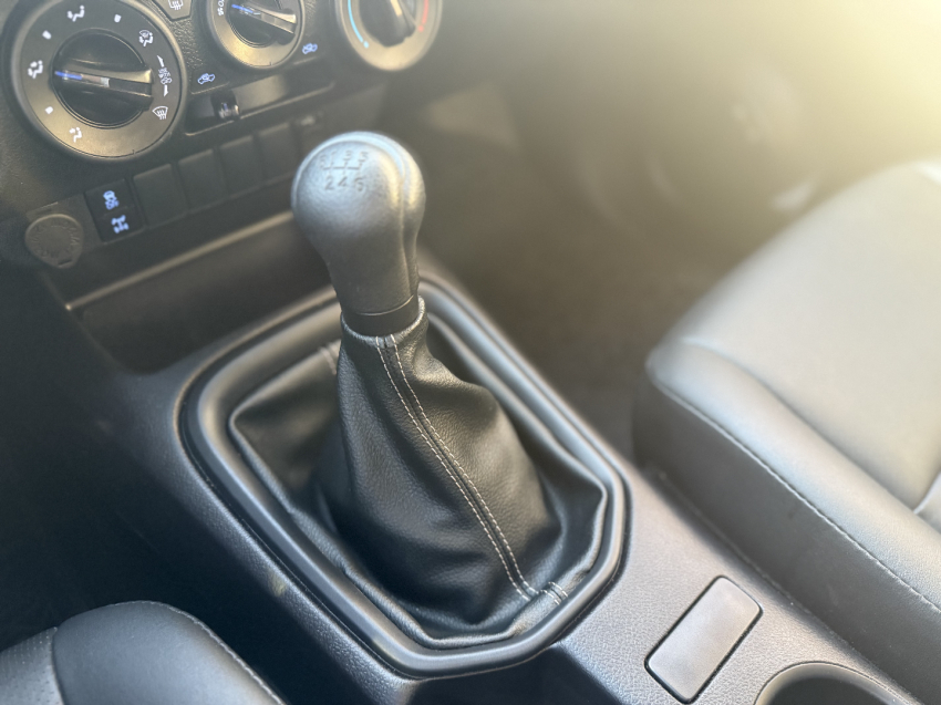 toyota hilux 2.8 d-4d turbo diesel cd power pack 4x4 manual 4p 202414