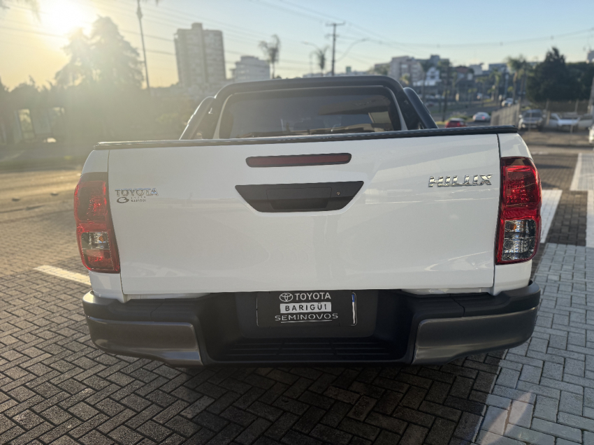 toyota hilux 2.8 d-4d turbo diesel cd power pack 4x4 manual 4p 20246