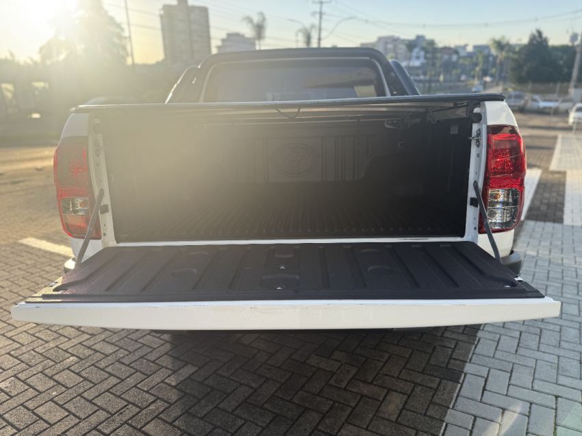 toyota hilux 2.8 d-4d turbo diesel cd power pack 4x4 manual 4p 20248